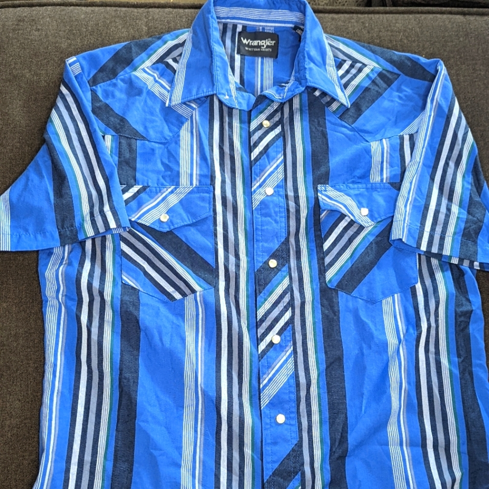 Wrangler pearl snap short sleeve shirt